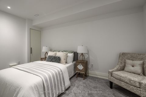 Photo 36 at 44 Alexandra Boulevard, Lawrence Park South, Toronto