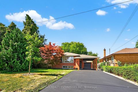Photo 1 at 16 Warbeck Place, The Westway, Toronto