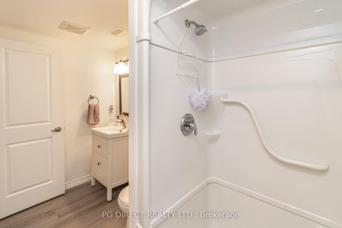Photo 10 at 28 Johnson Street N, North Shore, Barrie