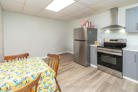 Photo 12 at 28 Johnson Street N, North Shore, Barrie