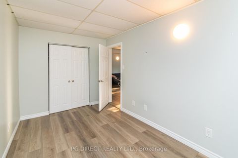 Photo 16 at 28 Johnson Street N, North Shore, Barrie