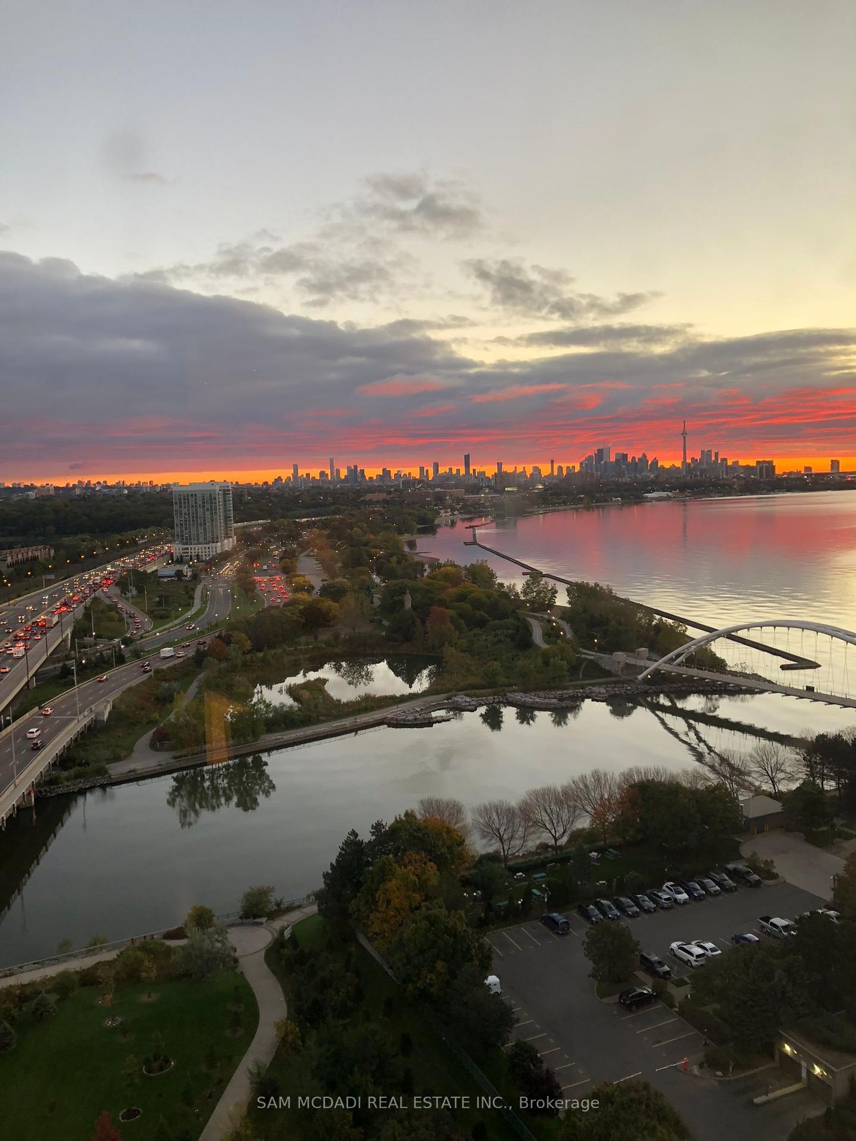2212 - 2045 Lakeshore Boulevard W, Mimico, Toronto by Loree Meneguzzi Real Estate 2212 - 2045 Lakeshore Boulevard W, Mimico, Toronto