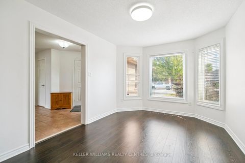 Photo 14 at 78 Stephanie Lane, Painswick South, Barrie