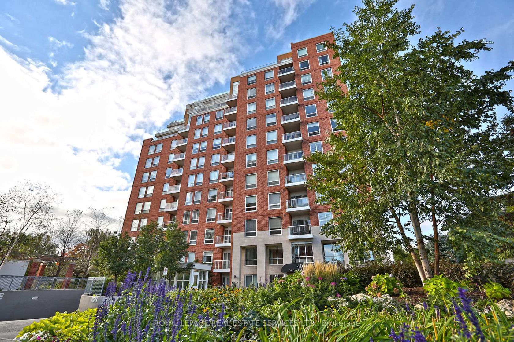 PH2 - 40 Old Mill Road, QE Queen Elizabeth, Oakville 