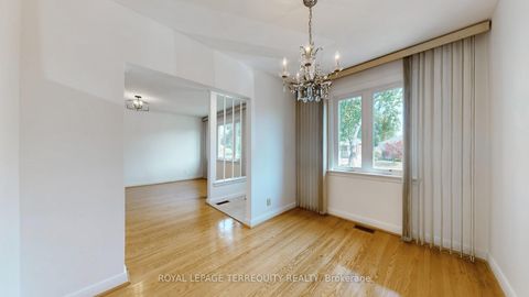 Photo 8 at 154 Tower Drive, Maryvale, Toronto