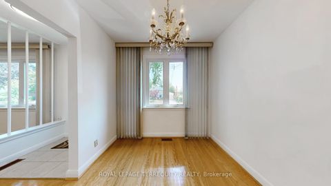 Photo 9 at 154 Tower Drive, Maryvale, Toronto