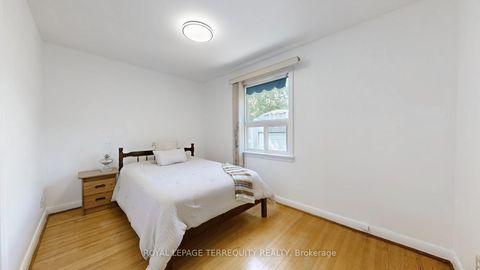 Photo 14 at 154 Tower Drive, Maryvale, Toronto