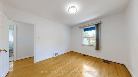 Photo 16 at 154 Tower Drive, Maryvale, Toronto