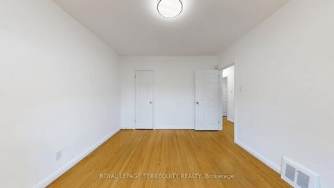 Photo 18 at 154 Tower Drive, Maryvale, Toronto
