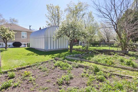 Photo 31 at 154 Tower Drive, Maryvale, Toronto