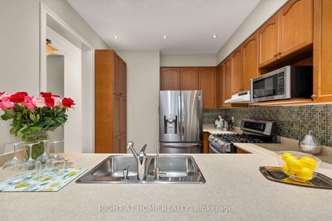 Photo 5 at 4 Zola Gate, Patterson, Vaughan