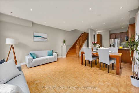 Photo 8 at 4 Zola Gate, Patterson, Vaughan
