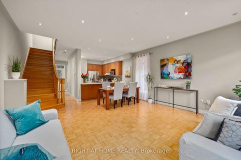 Photo 9 at 4 Zola Gate, Patterson, Vaughan