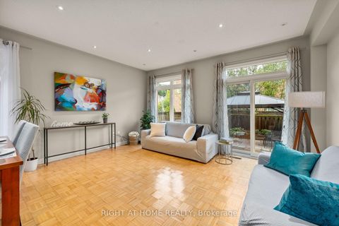 Photo 10 at 4 Zola Gate, Patterson, Vaughan