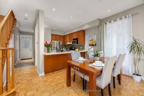 Photo 12 at 4 Zola Gate, Patterson, Vaughan