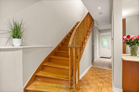 Photo 13 at 4 Zola Gate, Patterson, Vaughan