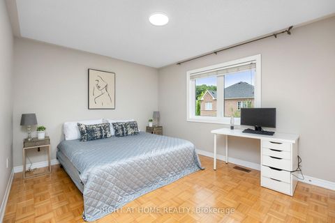 Photo 20 at 4 Zola Gate, Patterson, Vaughan