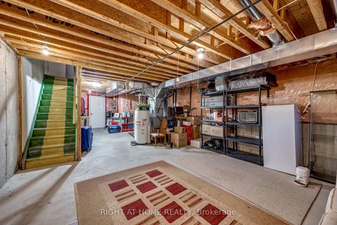 Photo 25 at 4 Zola Gate, Patterson, Vaughan