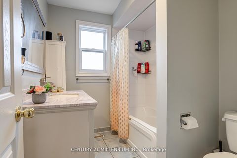 Photo 17 at 4 - 1536 Sixth Line, CP College Park, Oakville