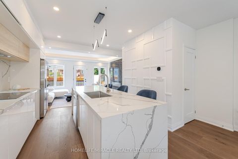 Photo 12 at 388 Oakwood Avenue, Oakwood Village, Toronto