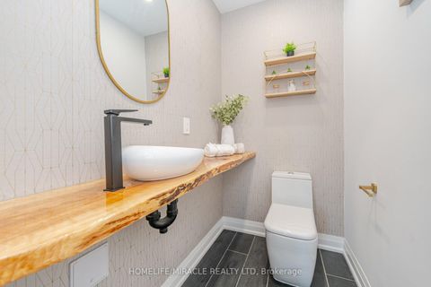 Photo 18 at 388 Oakwood Avenue, Oakwood Village, Toronto