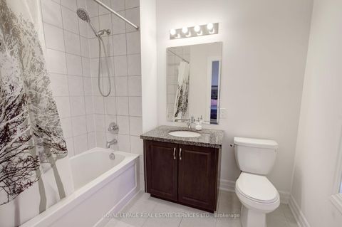 Photo 25 at 48 Viva Gardens, GO Glenorchy, Oakville