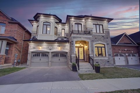 Photo 31 at 48 Viva Gardens, GO Glenorchy, Oakville