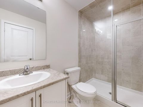 Photo 15 at 41 Kintall Way, Steeles West Industrial, Vaughan