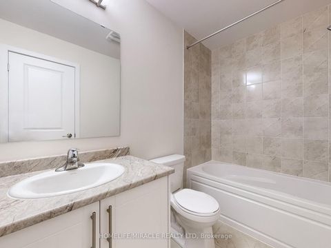 Photo 18 at 41 Kintall Way, Steeles West Industrial, Vaughan