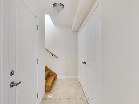 Photo 19 at 41 Kintall Way, Steeles West Industrial, Vaughan
