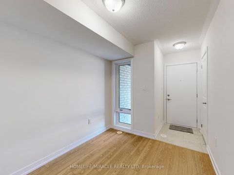 Photo 21 at 41 Kintall Way, Steeles West Industrial, Vaughan