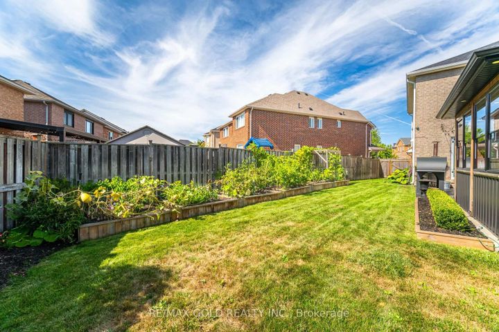 Photo 45 at 10 Cloverlawn Street, Fletcher's Meadow, Brampton
