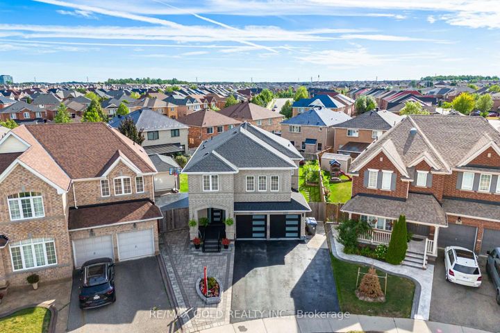 Photo 48 at 10 Cloverlawn Street, Fletcher's Meadow, Brampton