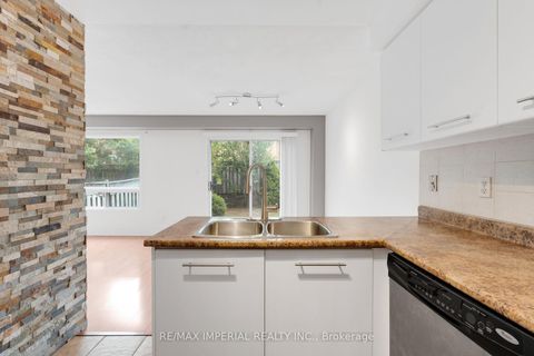 Photo 12 at 99 Islay Crescent, Maple, Vaughan Photo 12 at 99 Islay Crescent, Maple, Vaughan