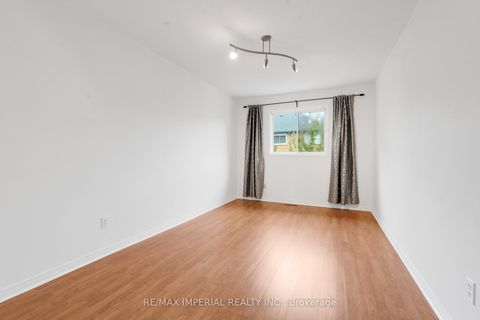 Photo 27 at 99 Islay Crescent, Maple, Vaughan