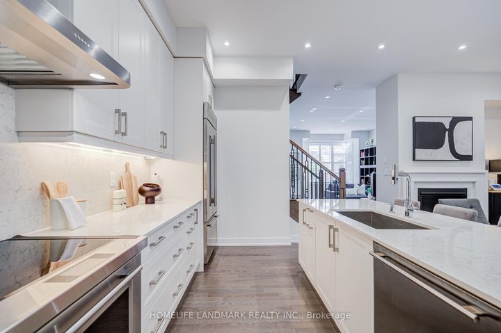 Photo 10 at 33 Golden Fern Street, Cornell, Markham