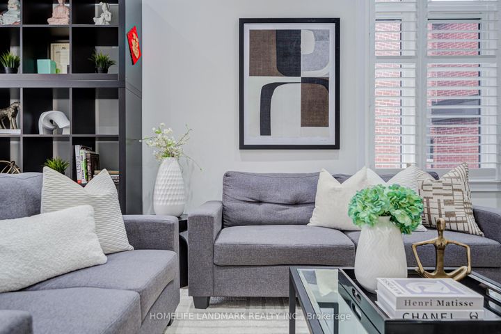 Photo 17 at 33 Golden Fern Street, Cornell, Markham