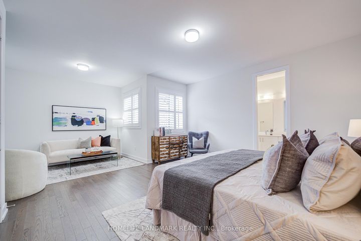 Photo 25 at 33 Golden Fern Street, Cornell, Markham