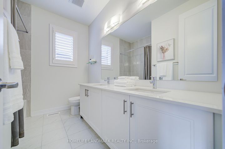 Photo 34 at 33 Golden Fern Street, Cornell, Markham