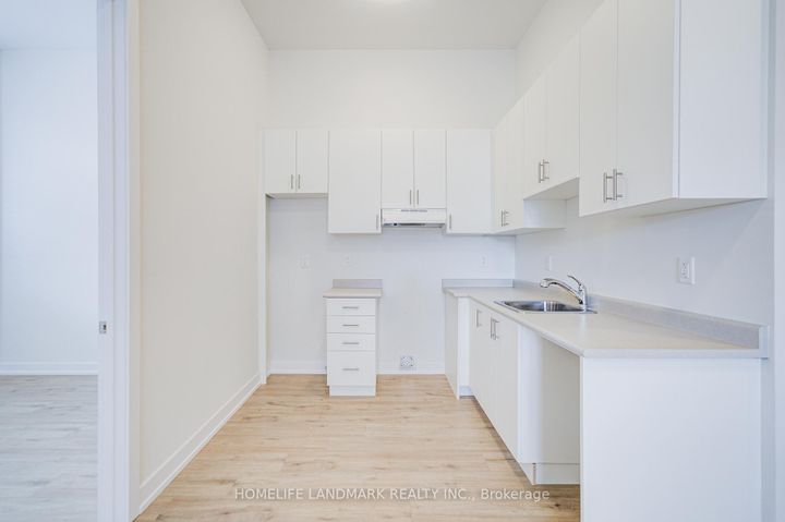 Photo 38 at 33 Golden Fern Street, Cornell, Markham