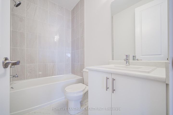 Photo 39 at 33 Golden Fern Street, Cornell, Markham