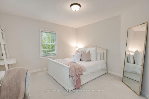 Photo 32 at 2101 Grosvenor Street, WC Wedgewood Creek, Oakville