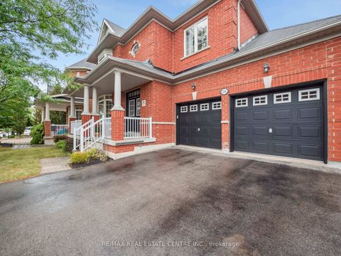Photo 3 at 236 St Urbain Drive, Vellore Village, Vaughan