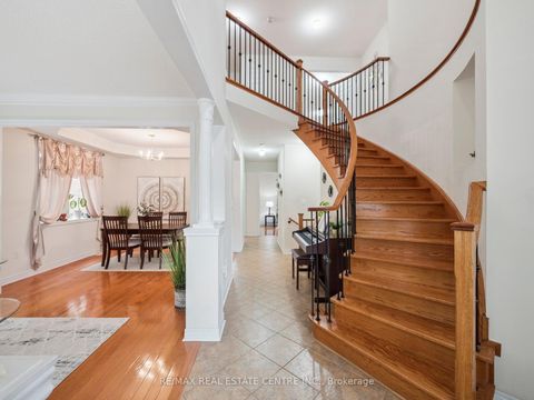 Photo 7 at 236 St Urbain Drive, Vellore Village, Vaughan
