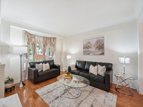 Photo 10 at 236 St Urbain Drive, Vellore Village, Vaughan