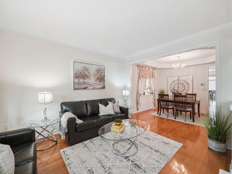 Photo 11 at 236 St Urbain Drive, Vellore Village, Vaughan