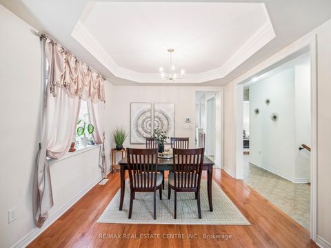 Photo 13 at 236 St Urbain Drive, Vellore Village, Vaughan
