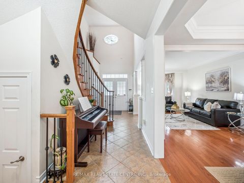 Photo 17 at 236 St Urbain Drive, Vellore Village, Vaughan