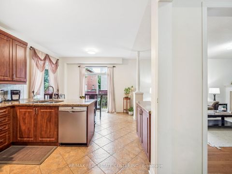 Photo 18 at 236 St Urbain Drive, Vellore Village, Vaughan