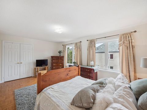 Photo 34 at 236 St Urbain Drive, Vellore Village, Vaughan